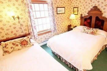 The Washington Irving Inn Tannersville Exterior foto